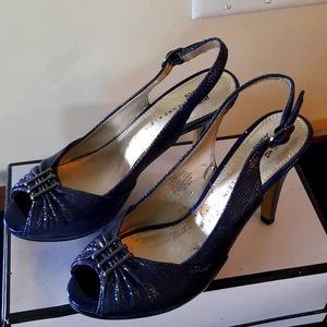 Ann Klein peep toe sling back sandal size 6.5